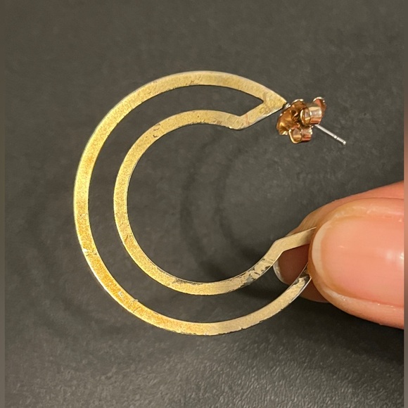 Three pair of gold tone hoop earrings - Picture 4 of 4